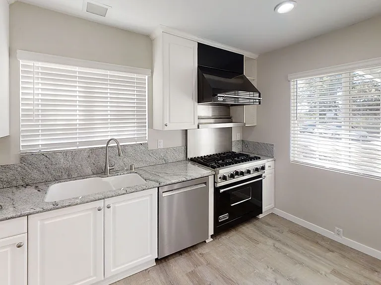 5441 Brockbank Pl — Photo 9