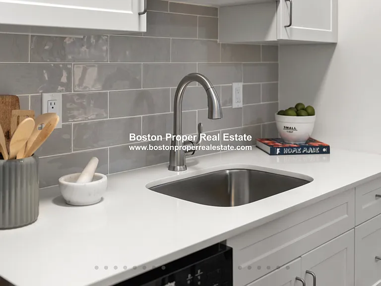 77 Park Dr #4 — Photo 4