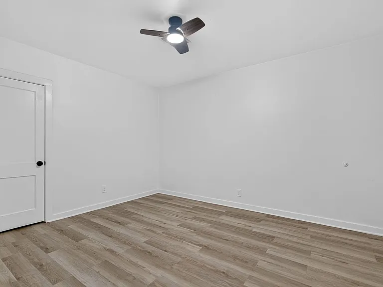 705 Washington St #2F — Photo 13
