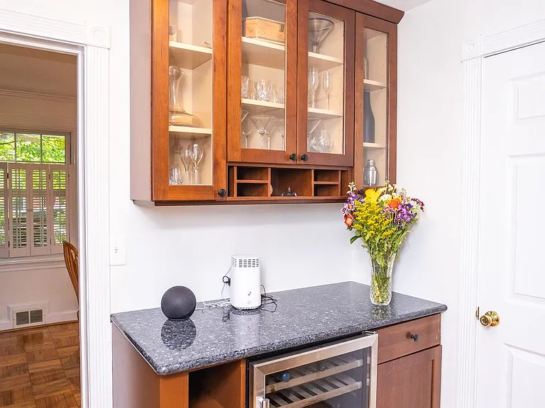 1207 N Livingston St — Photo 15