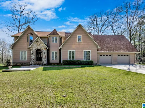 306 Lakewood Ln, Columbiana, AL 35051