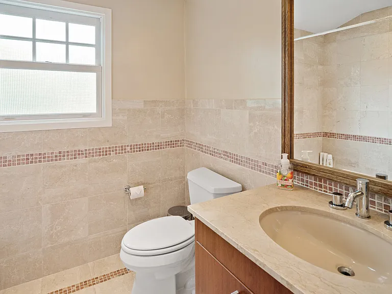 32 Floyd St — Photo 31