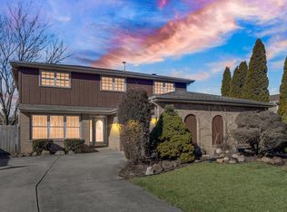 7514 Banks St, Justice, IL 60458