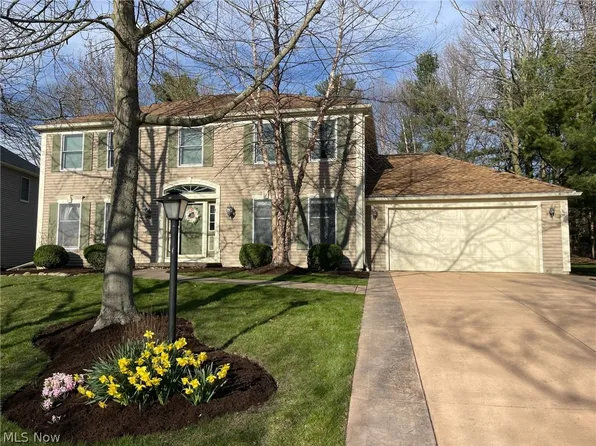 18323 Heritage Trl, Strongsville, OH 44136