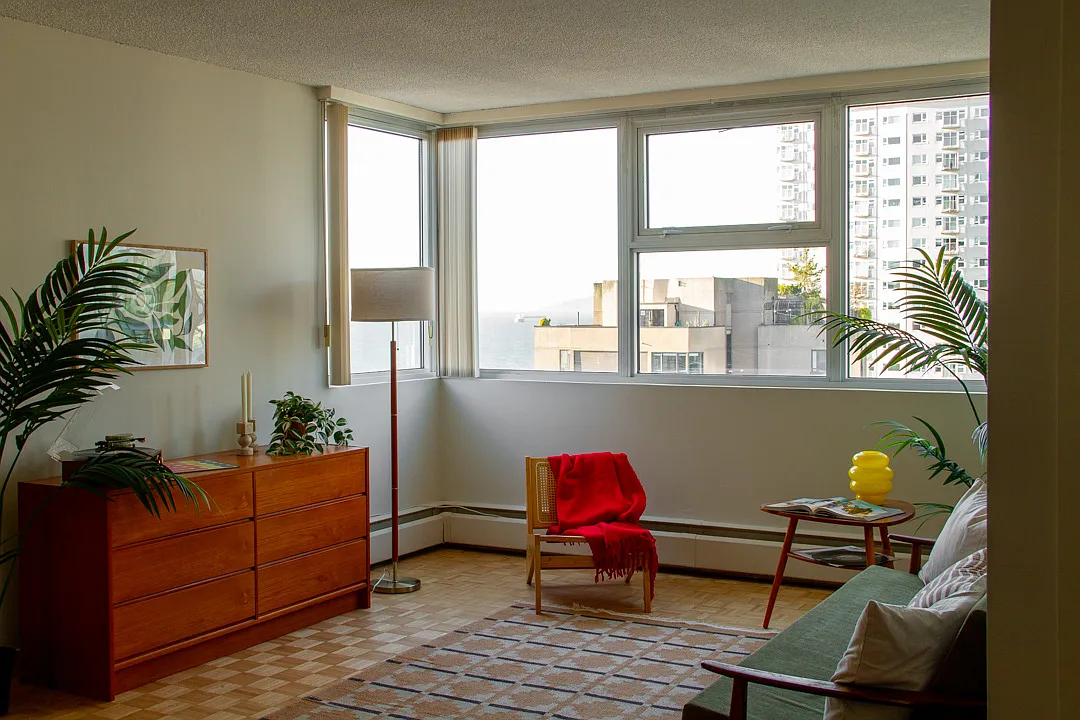 1225 Cardero Street Vancouver — Photo 2