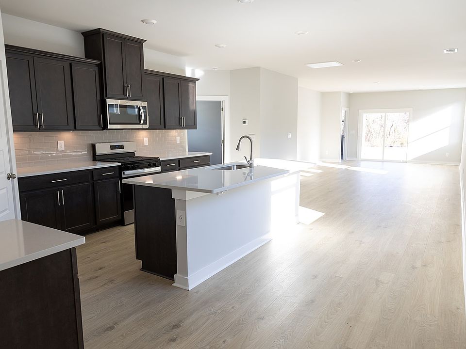 1st image of 1037 Stoney Brook Bnd
