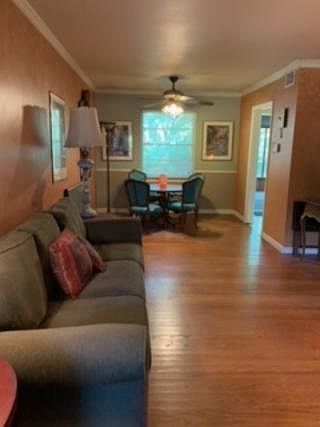 3rd image of 10141 Eastwood Dr