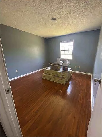 Mulberry Apartments — Photo 4