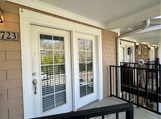 1035 Barnett Shoals Rd APT 723, Athens, GA 30605