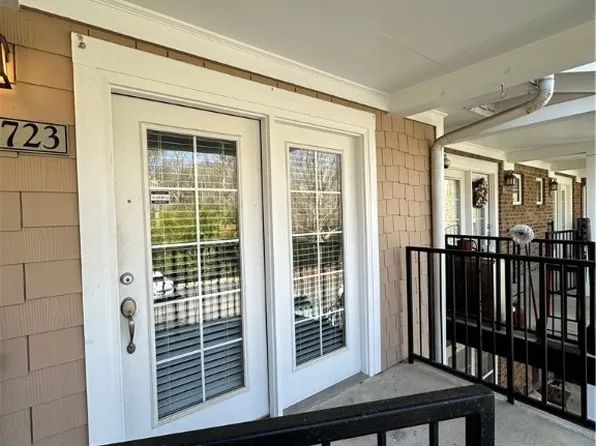 1035 Barnett Shoals Rd 723, Athens, GA 30605