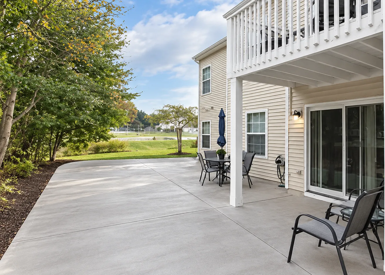 4 bed, 2050 sqft, $4,200 — Photo 3