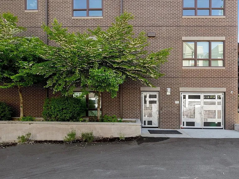 Denny 18 Apartments — Photo 6