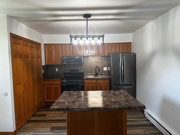 4th image of 117 Urquhart St #117