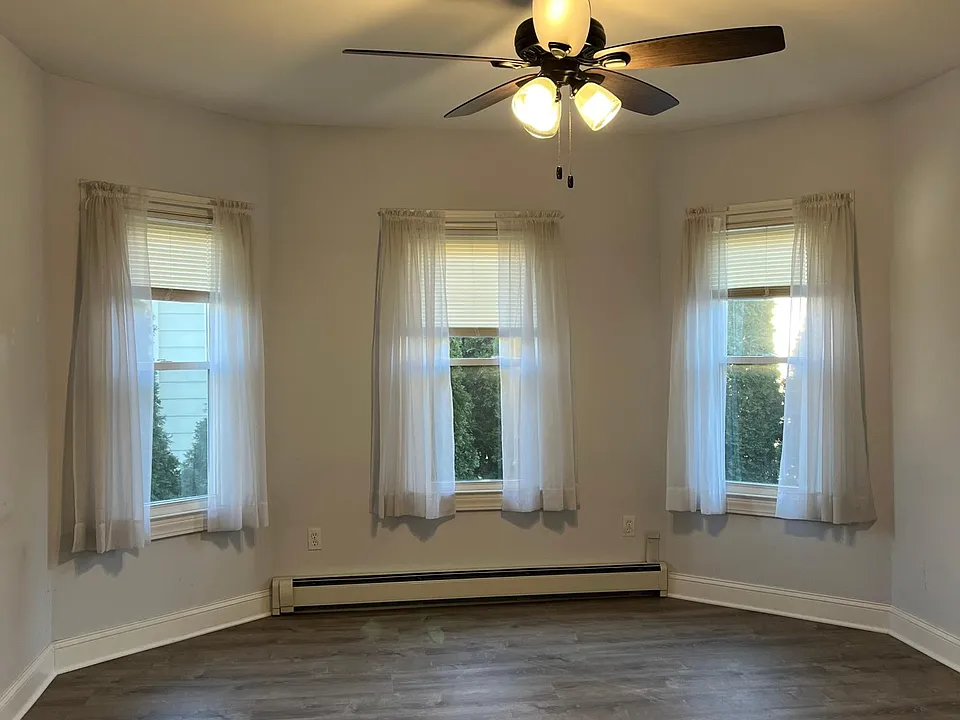 21 Pacific St #1