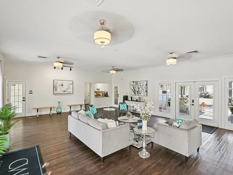 Cypress West Apartments — Photo 20