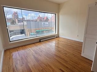 7115 Austin St #2F, Forest Hills, NY 11375