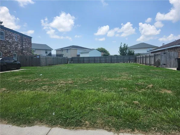 3508 Evangeline Ave, Chalmette, LA 70043