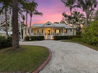 712 Eagle Point Dr, Venice, FL 34285