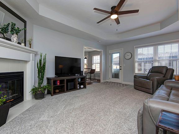 4th image of 606 N Ellen Street