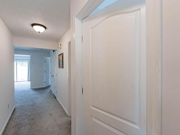 4th image of 5784 Southwater Dr