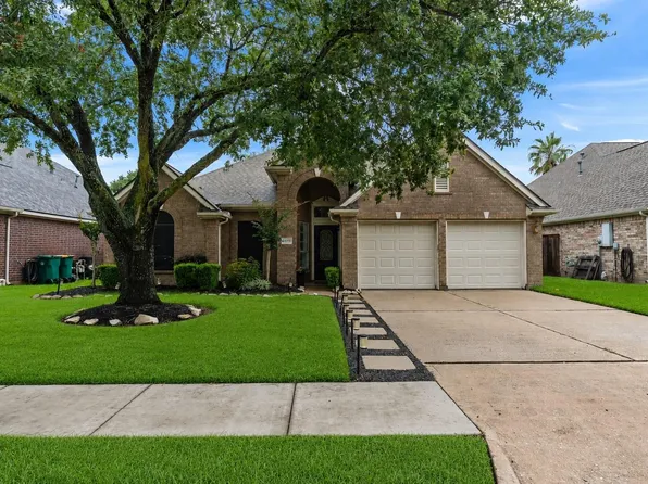 4839 Aspen Dr, Pasadena, TX 77505