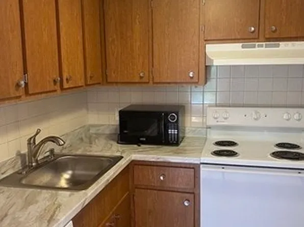 524 Putnam Ave, Cambridge, MA