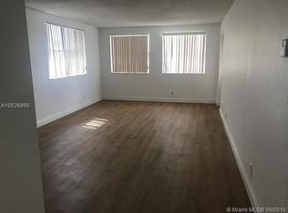 8160 Geneva Ct APT 305, Doral, FL 33166