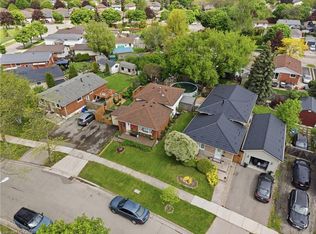 115 Gordon Drummond Ave, Hamilton, ON L8J 1E9