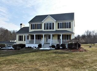 16 Pierce Rd, Sutton, MA 01590