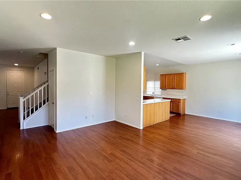 42558 Sparks Ct — Photo 7