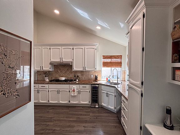 4th image of 417 S Lexington Dr