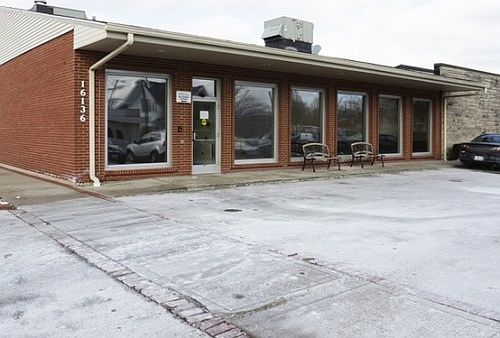 2nd image of 16136 S Park Ave