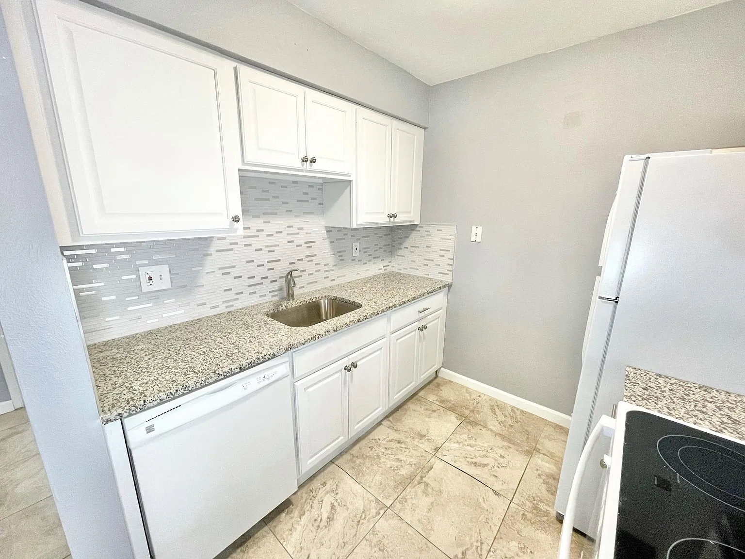 5995 W Hampden Ave — Photo 2
