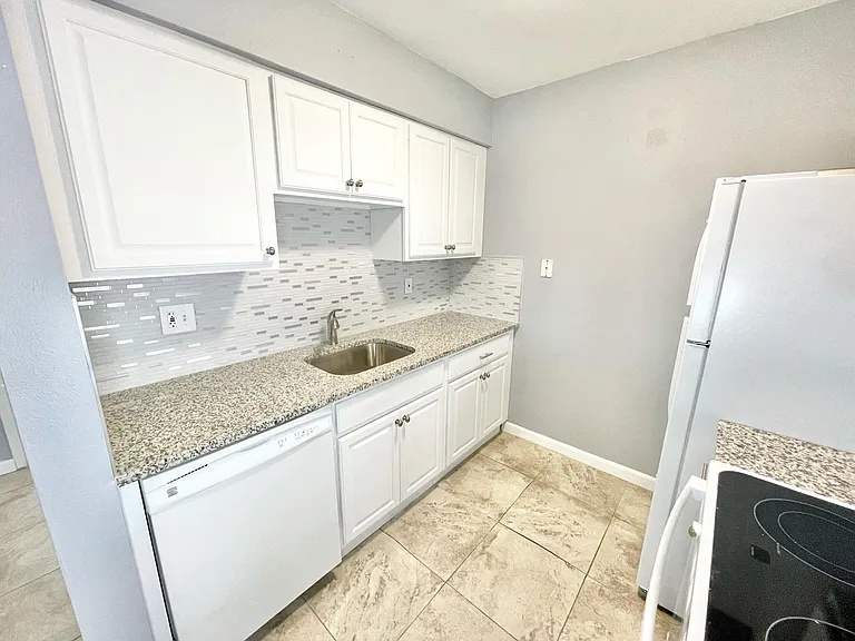 5995 W Hampden Ave #F10 — Photo 2
