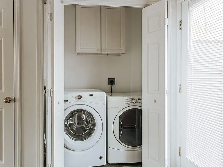 1511 Vine St — Photo 12