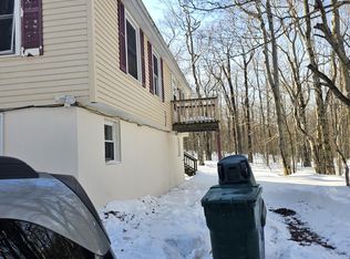 2647 Highview Dr, Tobyhanna, PA