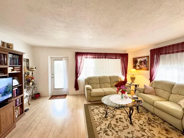 148 Bedford F, West Palm Beach, FL 33417