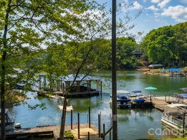 125 Mimosa Rd, Statesville, NC 28677