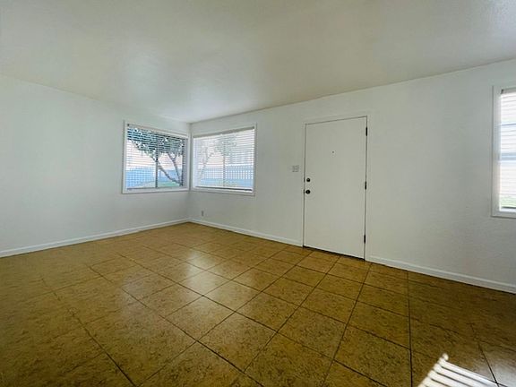 3rd image of 6724-52 Tait St #6726