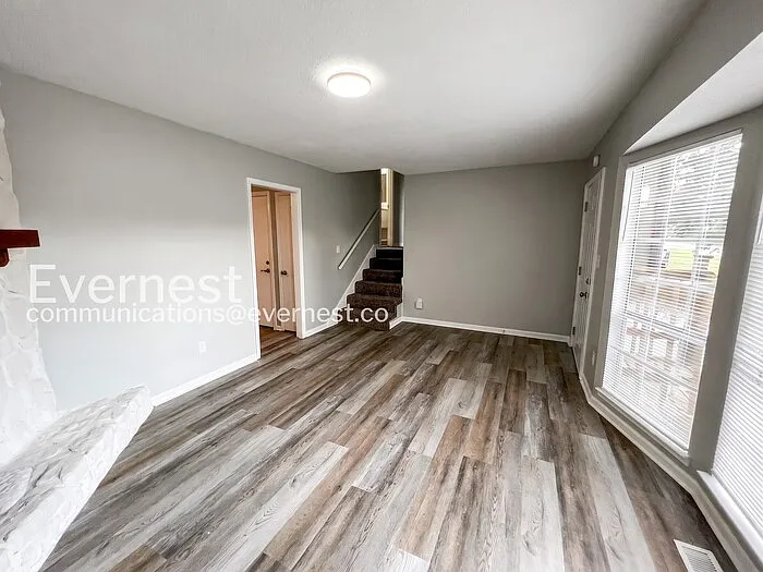 5536 Cheryl Dr — Photo 2