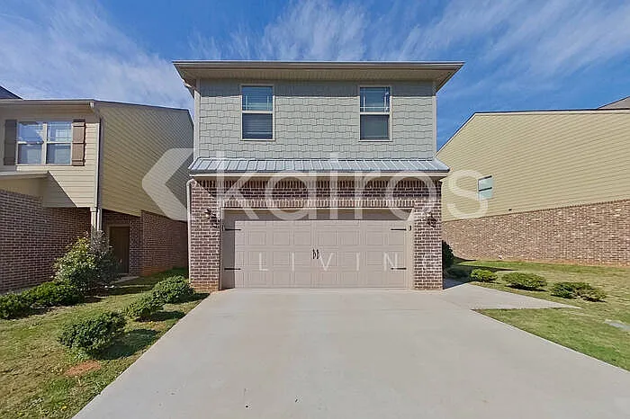 1332 Bass Ln — Photo 1
