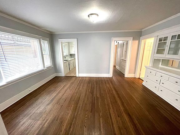 4th image of 1748 E 2nd St #1754