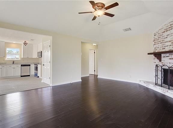 2nd image of 297 Pioneer Dr