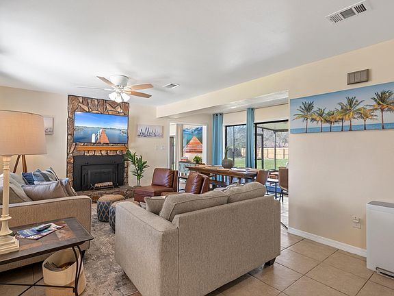 4th image of 4695 Petra Cir