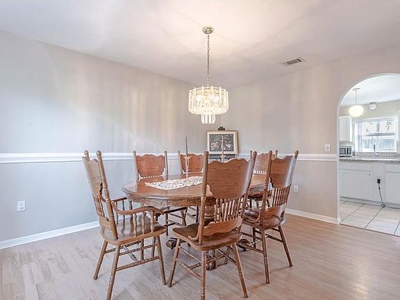 3rd image of 4112 Newtonhall Dr