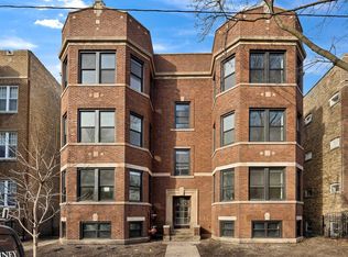 6446 N Bosworth Ave FLOOR 3, Chicago, IL 60626