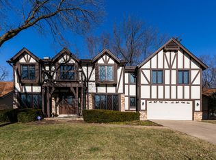 211 Chianti Ct, Florissant, MO 63031