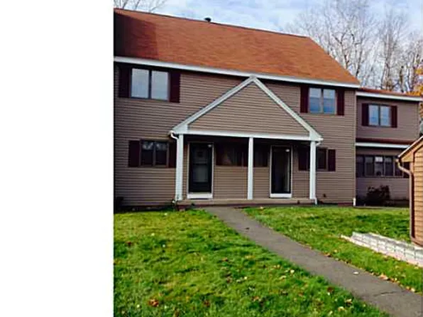 35 Pheasant Ct, Windsor Locks, CT 06096