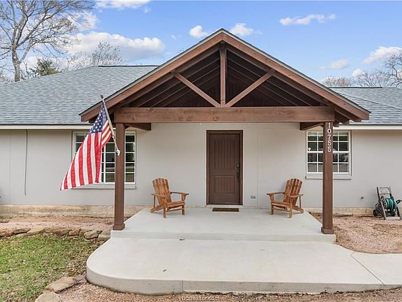 3rd image of 10755 Forest Dr