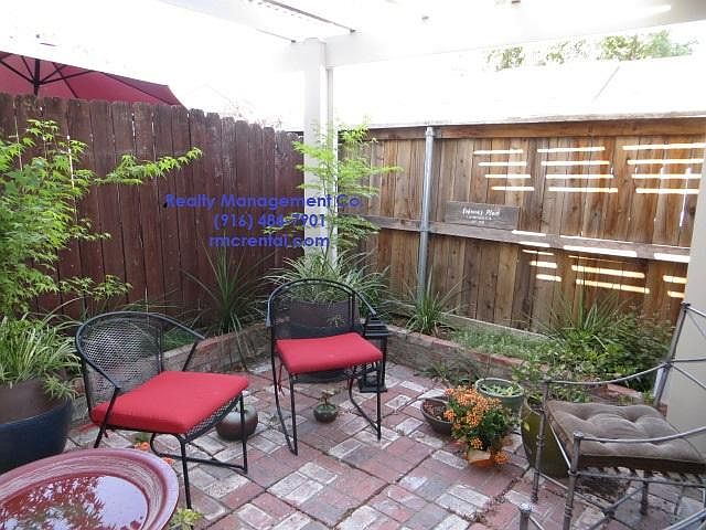 1st image of 3955 Oak Villa Cir